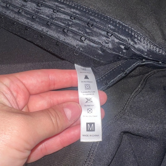 Athletics Motion Tummy Shaping Leggings - Picture 3 of 4